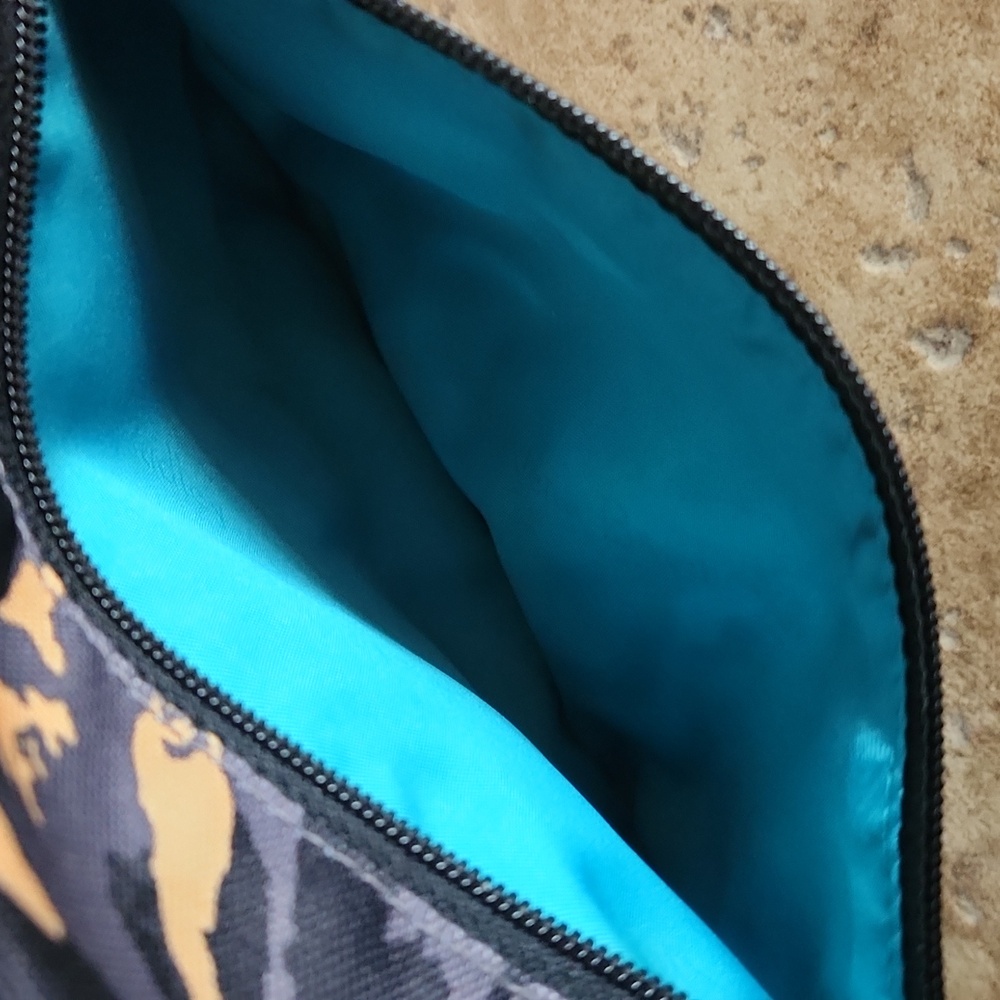 Vera Bradley Black and Red Floral Belt Bag with Ajustable Strap - Picture 4 of 7